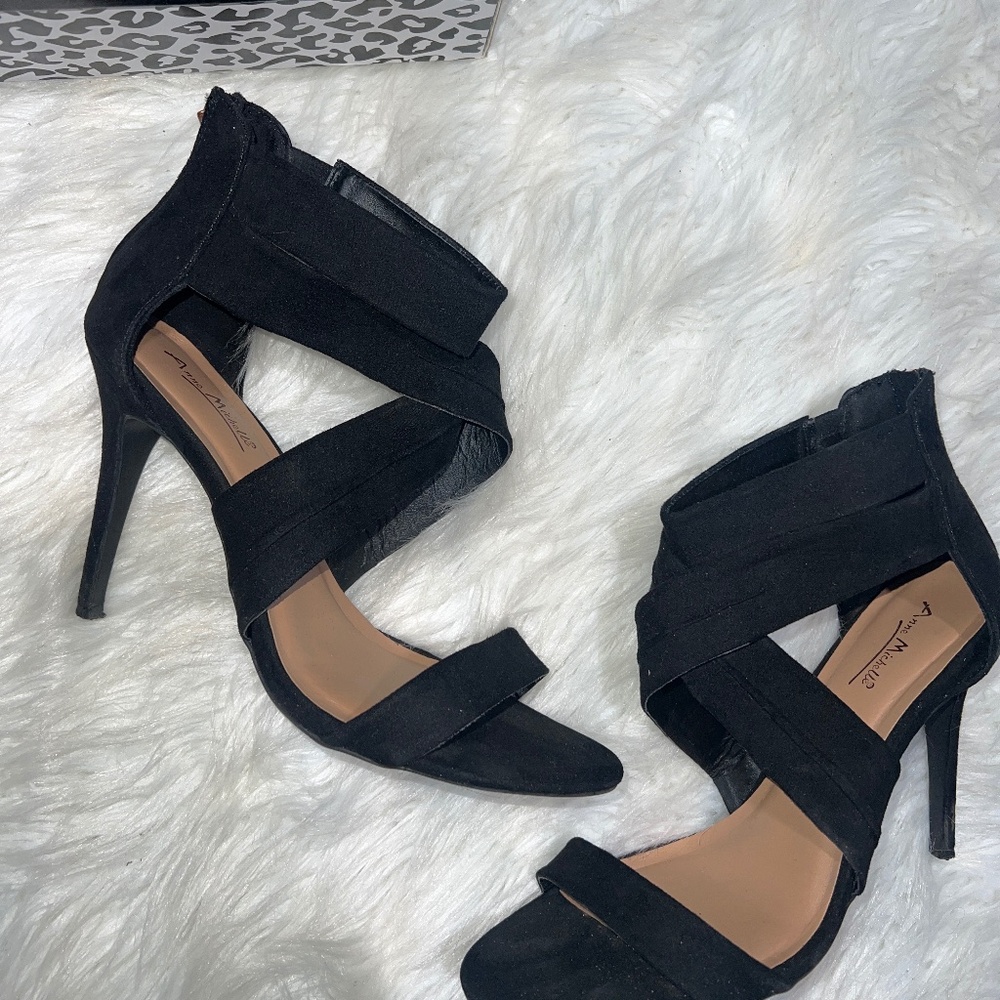 Women’s size 10 black heels
